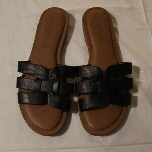 SANDALS